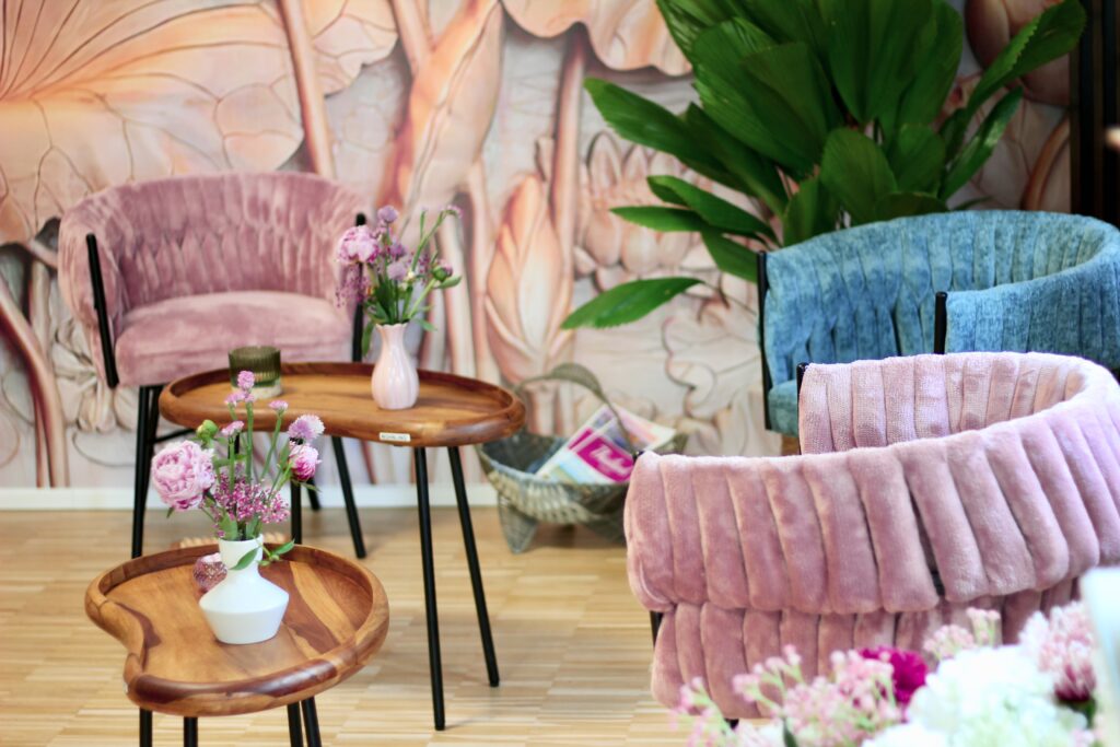 Anti-Stress Wellness Massage — Ruhebereich im Studio